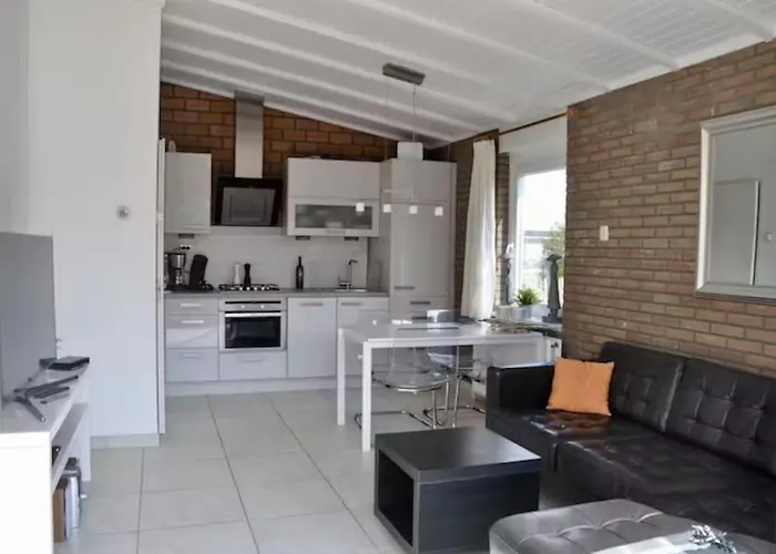 بيت للعطل De Blenck 59 *